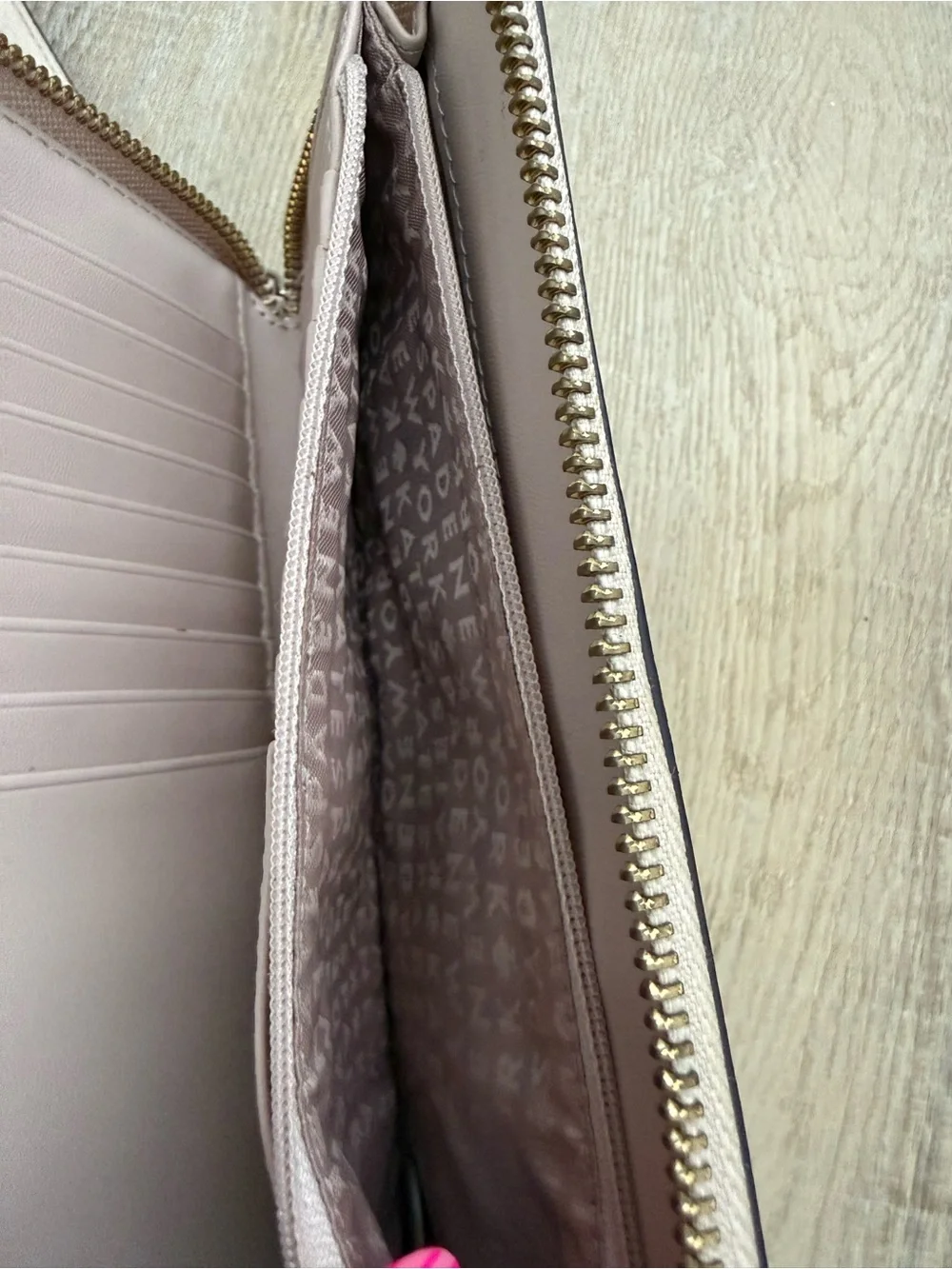 Kate Spade Grove Street Anita double zip wristlet in cream & light pink